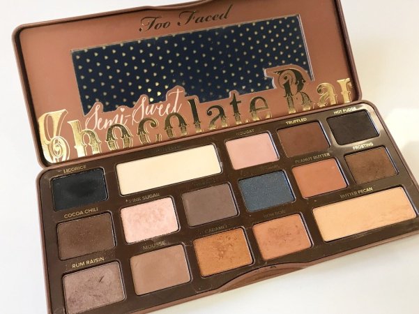 Too Faced-SemiSweet Chocolate Bar Palette.jpg